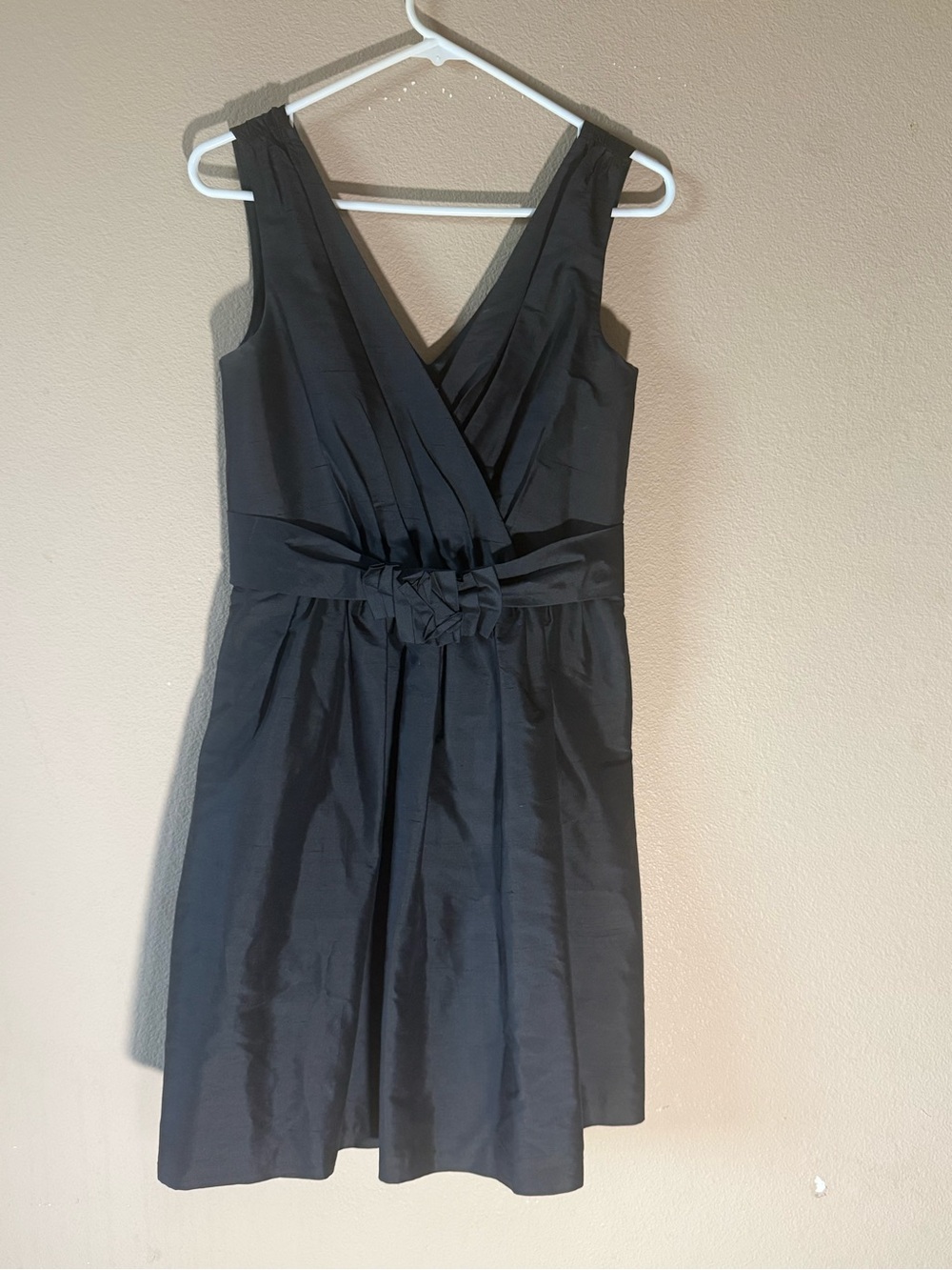 White House Black Market Women’s 100% Silk Black Wrap Dress Size 6
